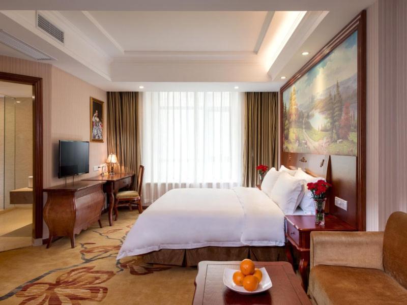 Vienna Hotel Puning South Huancheng Road High-Speed Train Station Exterior photo